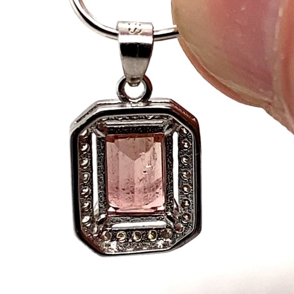 Red Tourmaline 2.02ct White Gold Silver Pendant - Picture 3 of 7